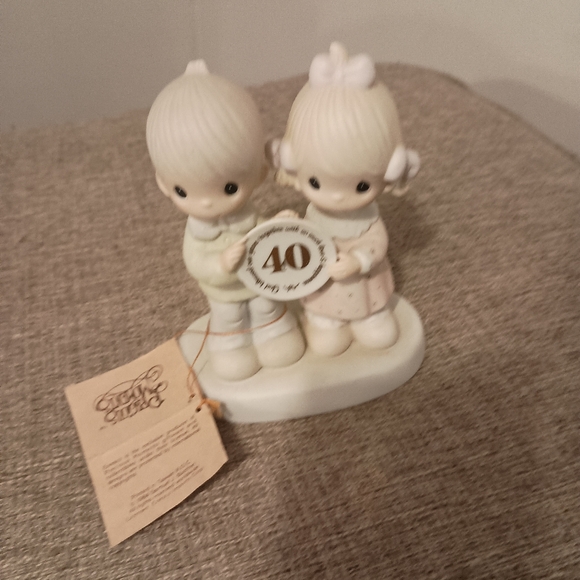 Precious moments 40-year anniversary collectible - Picture 2 of 2